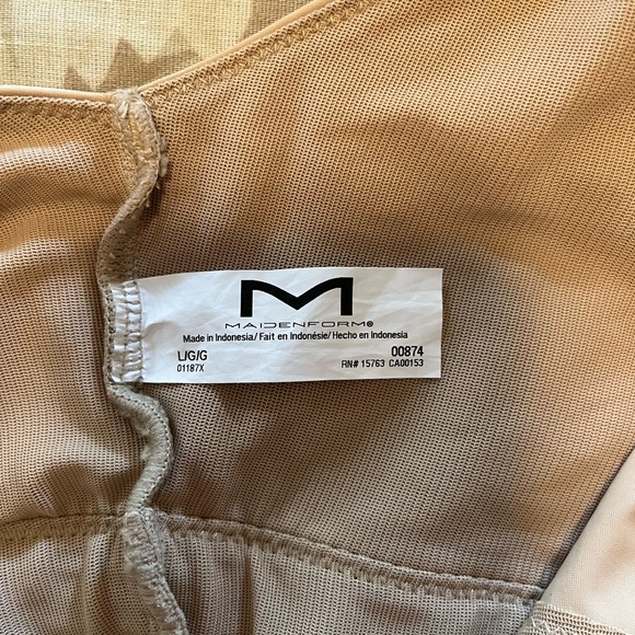 Like New Madenform Body contour Shaper - Picture 5 of 8